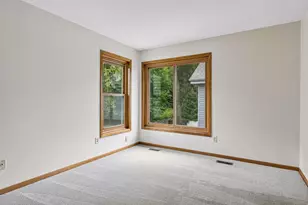 1405 Granada Tr N, Oakdale, MN 55128 - Photo 19