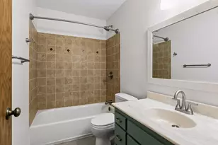 1405 Granada Tr N, Oakdale, MN 55128 - Photo 23