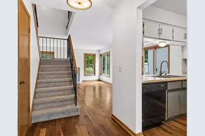 1405 Granada Trail N, Oakdale, MN 55128 - Photo 5