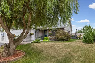 53 Meadowlark Ln, Hudson, WI 54016 - Photo 1