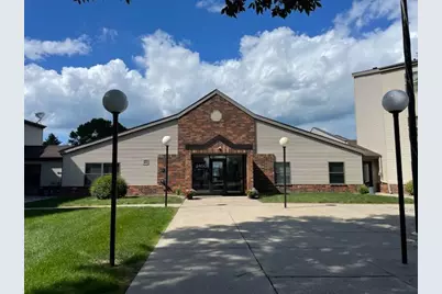 3306 Village Green Boulevard #302, Moorhead, MN 56560 - Photo 3