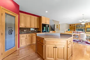40617 Lowden Ave, North Branch, MN 55056 - Photo 5