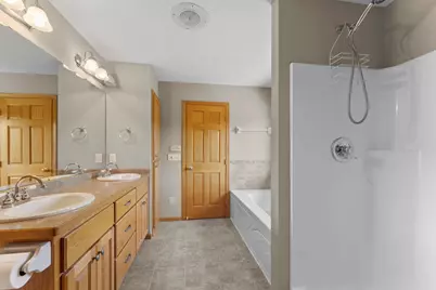 40617 Lowden Avenue, North Branch, MN 55056 - Photo 9