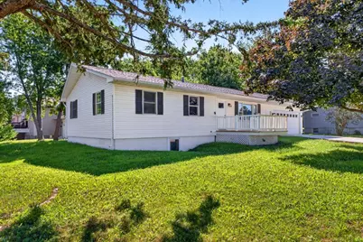 610 Jefferson Avenue SW, Eyota, MN 55934 - Photo 1