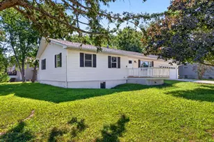 610 Jefferson Ave SW, Eyota, MN 55934 - Photo 1