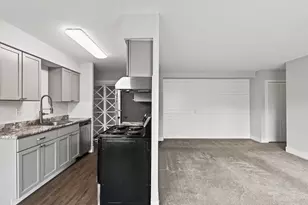 810 6th St S, Hopkins, MN 55343 - Photo 15