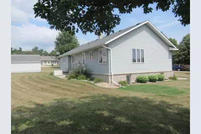 241 6th Street, Chandler, MN 56122 - Photo 3