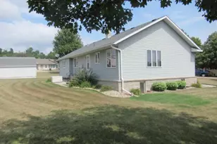 241 6th St, Chandler, MN 56122 - Photo 3
