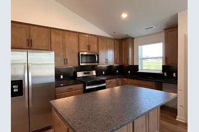 1652 Lund Way, Shakopee, MN 55379 - Photo 5