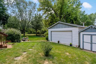8918 Emerson Avenue S, Bloomington, MN 55420 - Photo 27