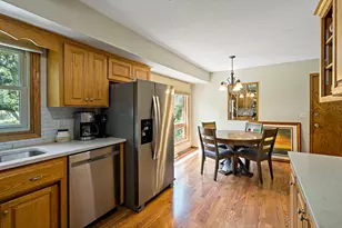 8918 Emerson Ave S, Bloomington, MN 55420 - Photo 7