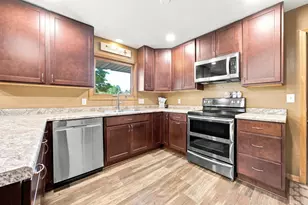 1010 22nd Ave S, Moorhead, MN 56560 - Photo 9