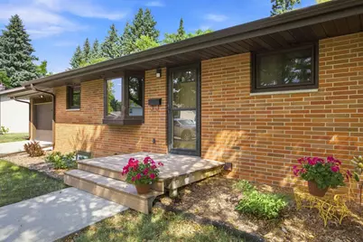 1010 22nd Avenue S, Moorhead, MN 56560 - Photo 3