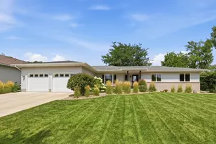 137 Elk Dr SE, Hutchinson, MN 55350 - Photo 1