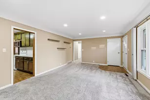 307 S 4th St, Le Sueur, MN 56058 - Photo 3