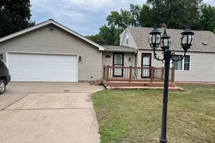 5366 Saint Stephens St, Mounds View, MN 55112 - Photo 3