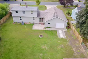 5366 Saint Stephens St, Mounds View, MN 55112 - Photo 5