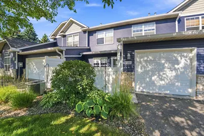 410 Hickory Lane N, Oakdale, MN 55128 - Photo 3