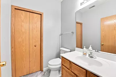 410 Hickory Lane N, Oakdale, MN 55128 - Photo 15