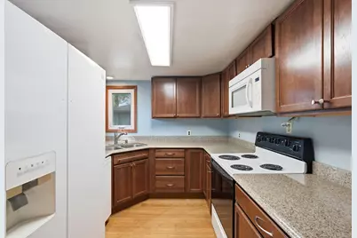 518 N Pearl Street, River Falls, WI 54022 - Photo 5