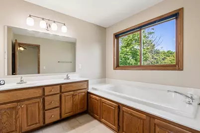8079 Spruce Trail, Eden Prairie, MN 55347 - Photo 31