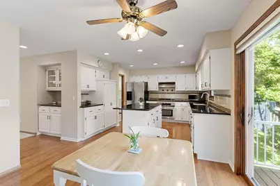 8079 Spruce Trail, Eden Prairie, MN 55347 - Photo 3