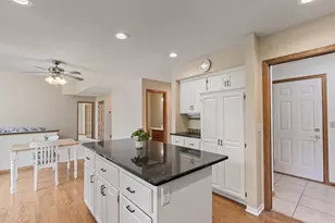 8079 Spruce Trail, Eden Prairie, MN 55347 - Photo 7