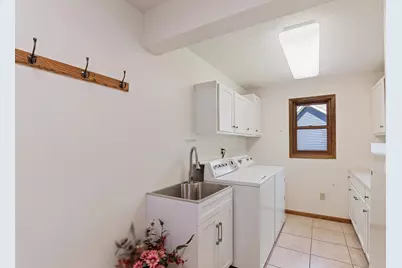 8079 Spruce Trail, Eden Prairie, MN 55347 - Photo 23