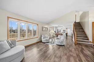 120 Callaway Ct, Mankato, MN 56001 - Photo 9