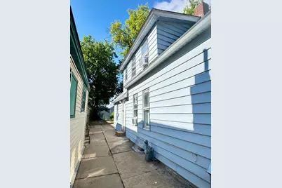 486 Lawson Avenue W, Saint Paul, MN 55117 - Photo 5