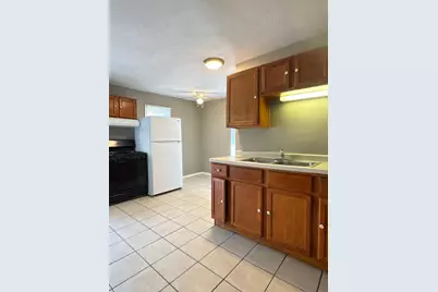 486 Lawson Avenue W, Saint Paul, MN 55117 - Photo 13