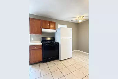 486 Lawson Avenue W, Saint Paul, MN 55117 - Photo 11