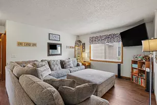 404 Cari Park Ln, Hastings, MN 55033 - Photo 3