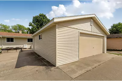 1051 37th Avenue N, Saint Cloud, MN 56303 - Photo 5