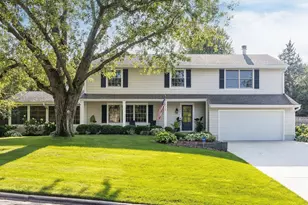 4801 Larkspur Ln, Edina, MN 55435 - Photo 1