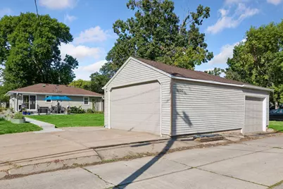 3700 Hubbard Avenue N, Robbinsdale, MN 55422 - Photo 39