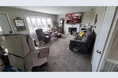 3002 4th Street NE, Austin, MN 55912 - Photo 7