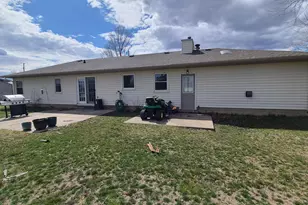 3002 4th St NE, Austin, MN 55912 - Photo 15