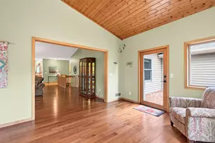 13250 39th Ave N, Plymouth, MN 55441 - Photo 9