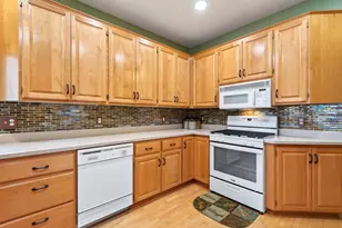 13250 39th Ave N, Plymouth, MN 55441 - Photo 17