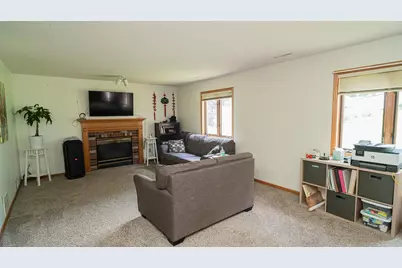 2205 Jennifer Court, North Saint Paul, MN 55109 - Photo 3
