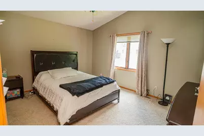 2205 Jennifer Court, North Saint Paul, MN 55109 - Photo 11