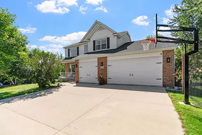 2051 Highgate Circle, Chanhassen, MN 55317 - Photo 3