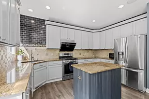 2051 Highgate Cir, Chanhassen, MN 55317 - Photo 19