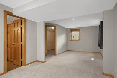 7719 Knollwood Drive, Mounds View, MN 55112 - Photo 37