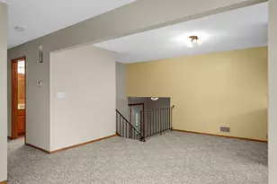 7719 Knollwood Dr, Mounds View, MN 55112 - Photo 11