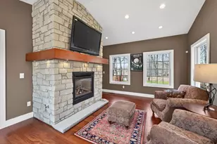19055 Ridgewood Rd, Deephaven, MN 55391 - Photo 27