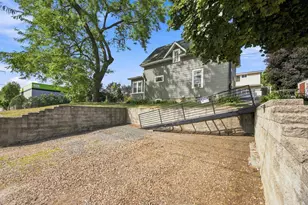 1825 Minnehaha Ave W, Saint Paul, MN 55104 - Photo 27