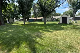 500 Deschepper St, Marshall, MN 56258 - Photo 27