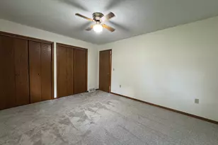 500 Deschepper St, Marshall, MN 56258 - Photo 7